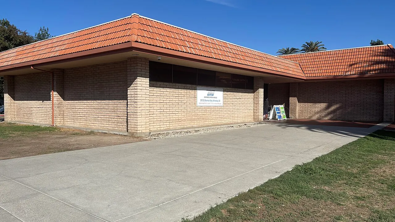 Exterior of the DMV building in Winnetka, Los Angeles