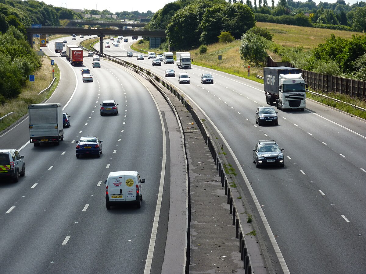 Multi-lane UK road, the kind of expressway section that defines tougher Glasgow centres like Shieldhall